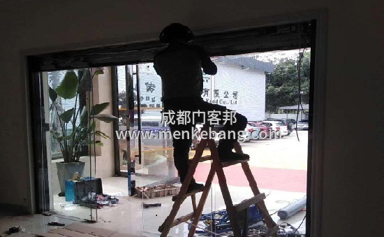 廠區(qū)門(mén)禁自動(dòng)門(mén)案例